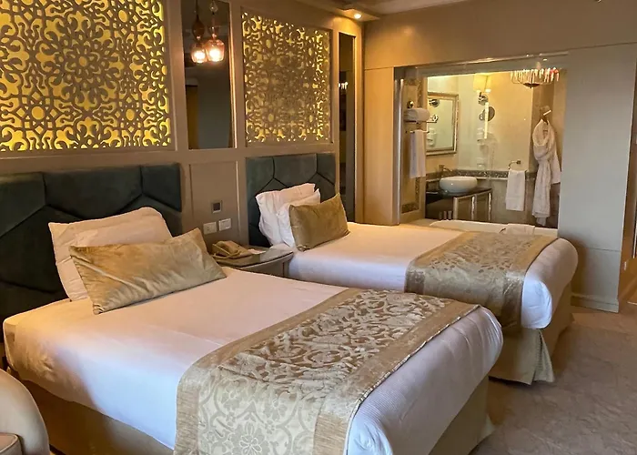 Deluxe King Room